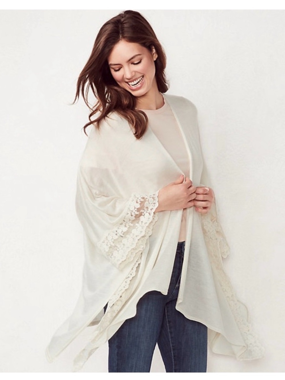 LC Lauren Conrad Soft Acrylic Cream Lace-Trimmed Kimono Wrap ONE SIZE